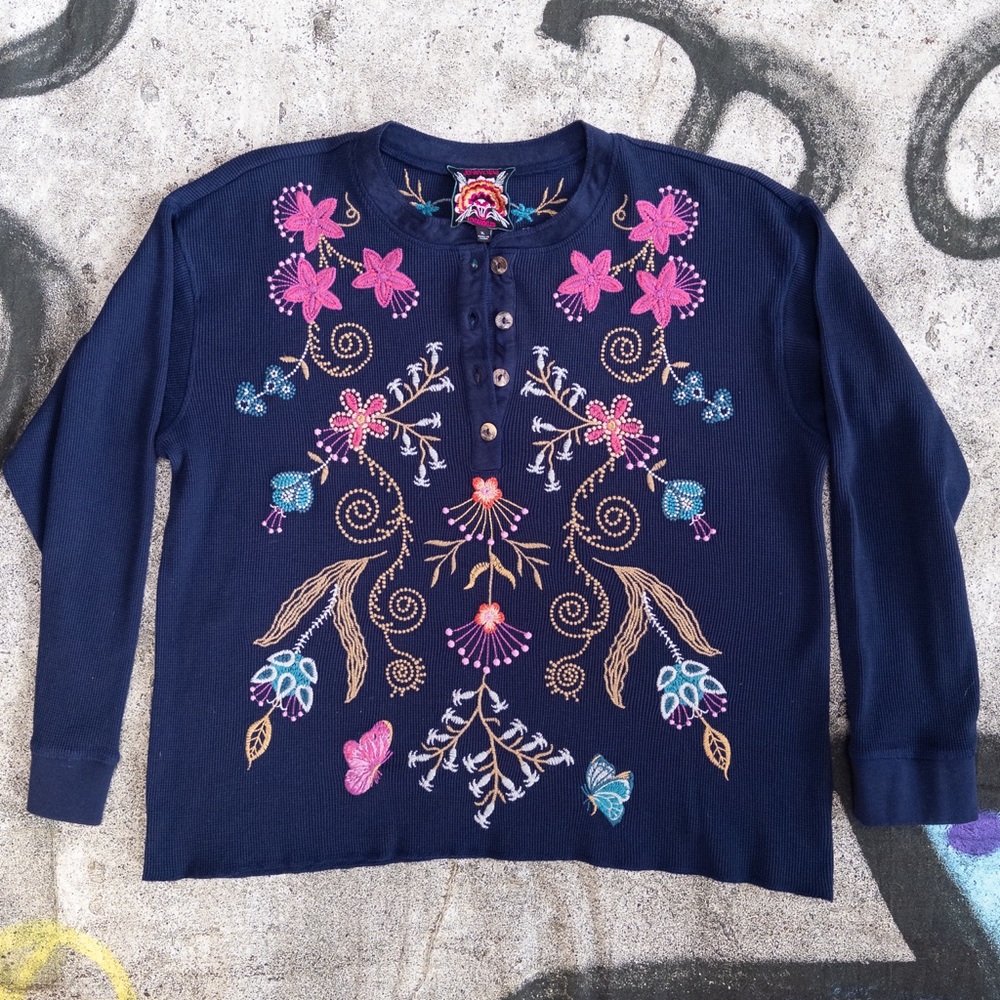 Johnny Was Sisa Navy Floral Embroidered Thermal Waffle Knit‎ Henley Top, XL - Picture 5 of 9